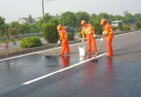 浙江 彩色路面喷漆维修改色的使用寿命有多长？